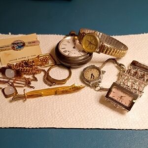 Watches For Parts Only  Gold and Silver Tie Tacks Accessories